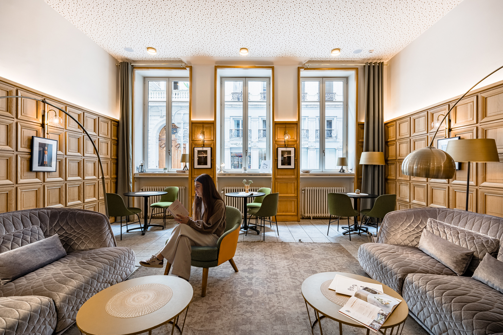 hotel globe et cecil lobby